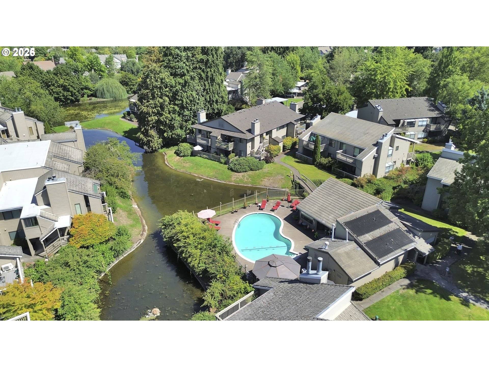 1986 LAKE ISLE DR, Eugene, OR 97401