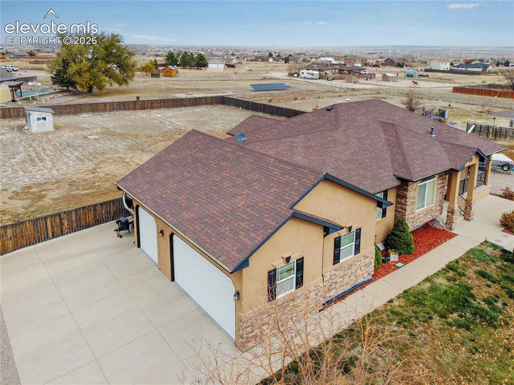 777 E Woodleaf DR, Pueblo West, CO 81007