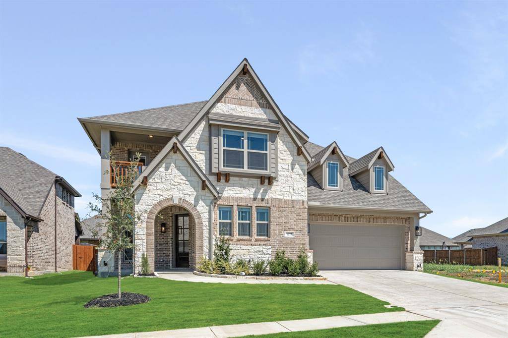 1073 Raptor Road, Alvarado, TX 76009