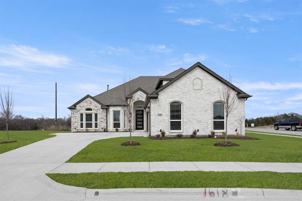 1618 Whisperwood Way, Midlothian, TX 76065