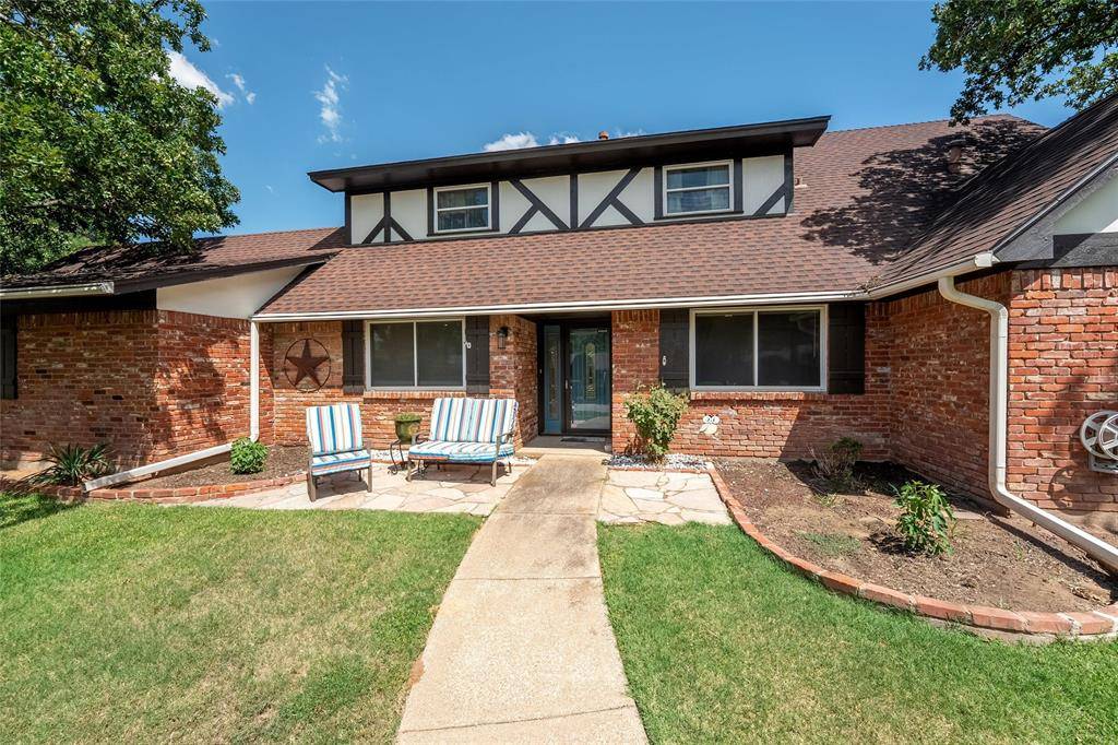 2119 Prestonwood Drive, Arlington, TX 76012