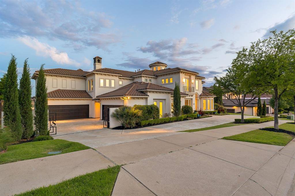 1013 Excalibur Boulevard, Lewisville, TX 75056