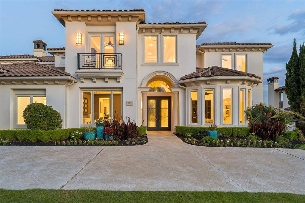 1013 Excalibur Boulevard, Lewisville, TX 75056
