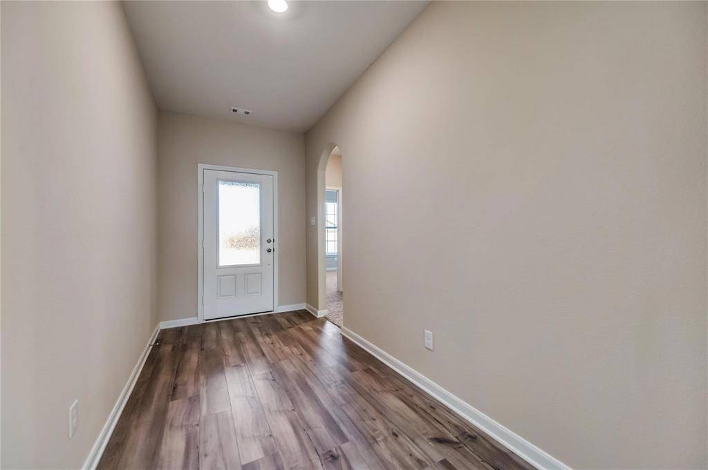 204 Lake Ridge Drive, Princeton, TX 75407