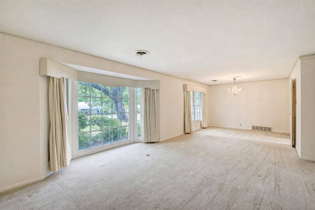 4213 Hildring Drive W, Fort Worth, TX 76109