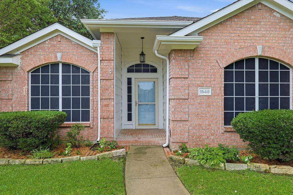1548 Shannon Drive, Lewisville, TX 75077