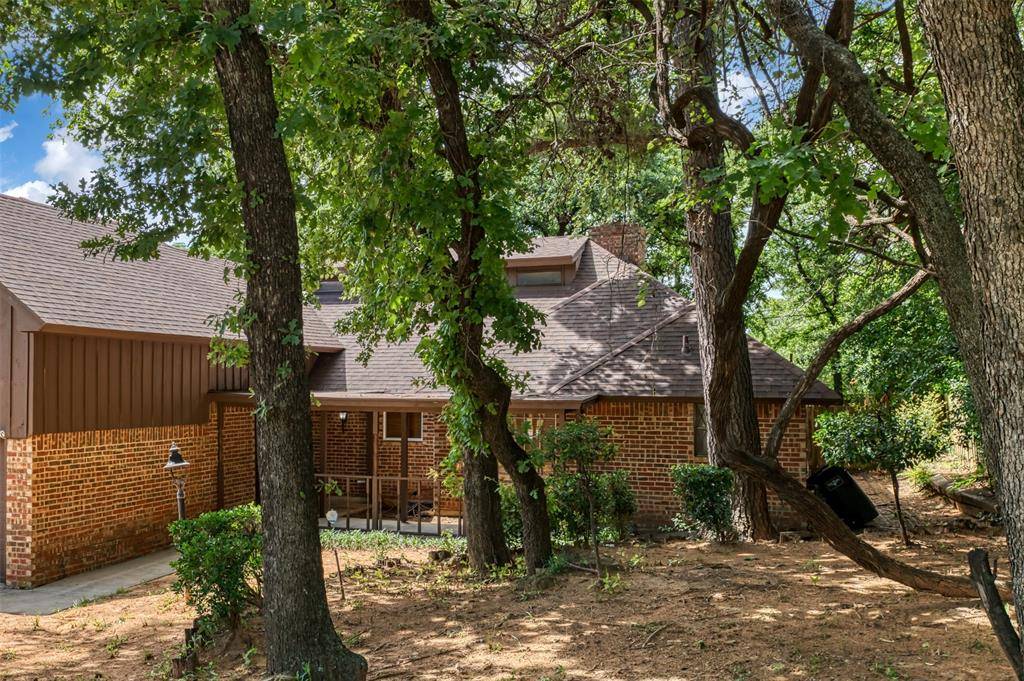 7432 Brentwood Stair Road, Fort Worth, TX 76112