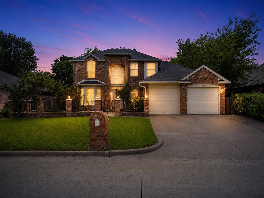 5428 Rolling Green Road, Arlington, TX 76017