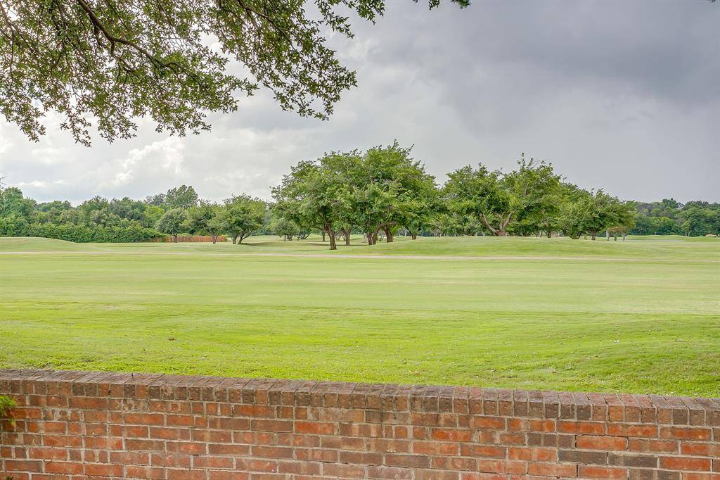 3929 Diamond Loch W, North Richland Hills, TX 76180