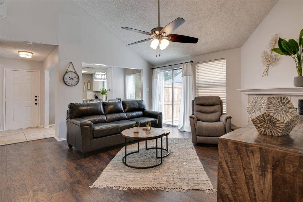 6713 Windwillow Drive, Fort Worth, TX 76137