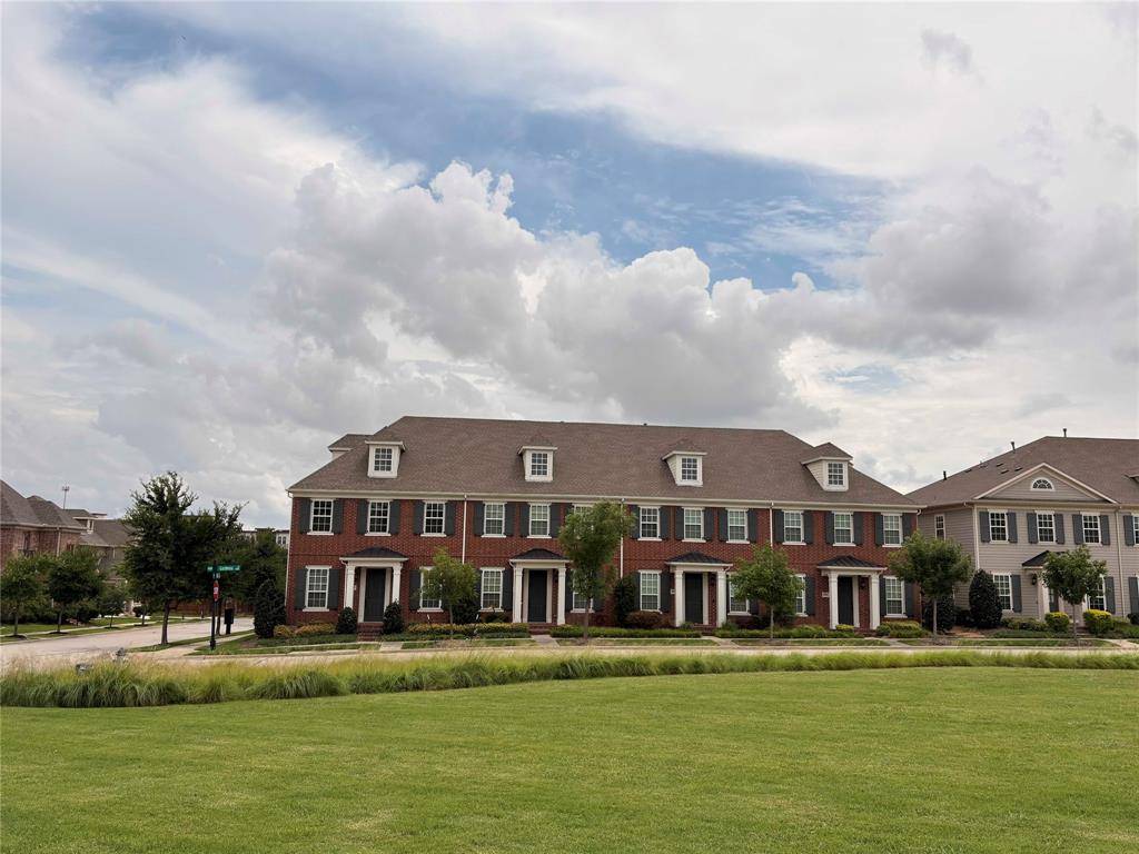 1036 Gardenia Street, Carrollton, TX 75007