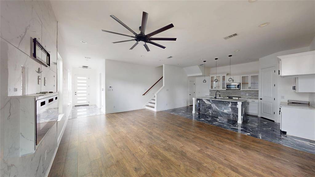 1301 Compton Street, Dallas, TX 75203
