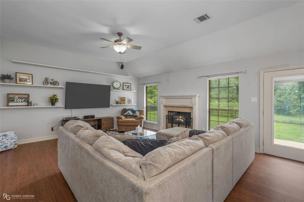 4228 Parkridge Drive, Benton, LA 71006