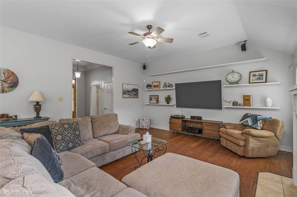 4228 Parkridge Drive, Benton, LA 71006