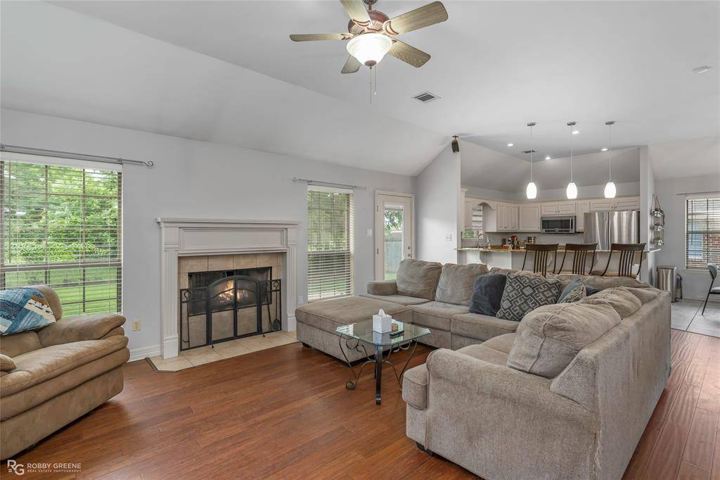 4228 Parkridge Drive, Benton, LA 71006