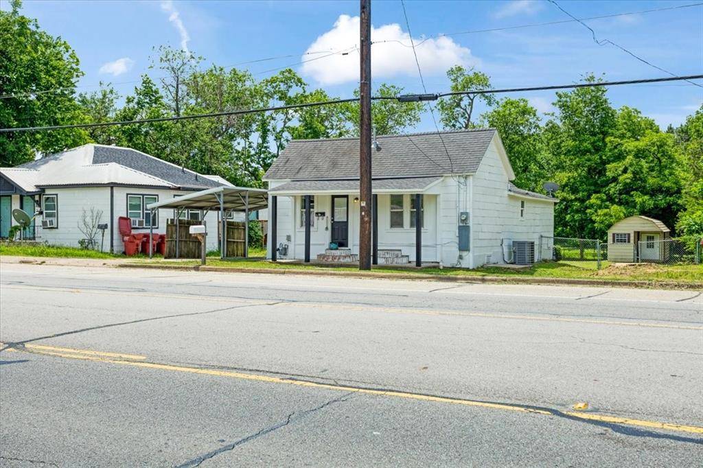 715 W Sam Rayburn Drive, Bonham, TX 75418