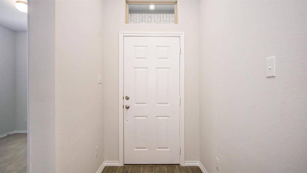 9816 Mescalbean Boulevard, Fort Worth, TX 76036