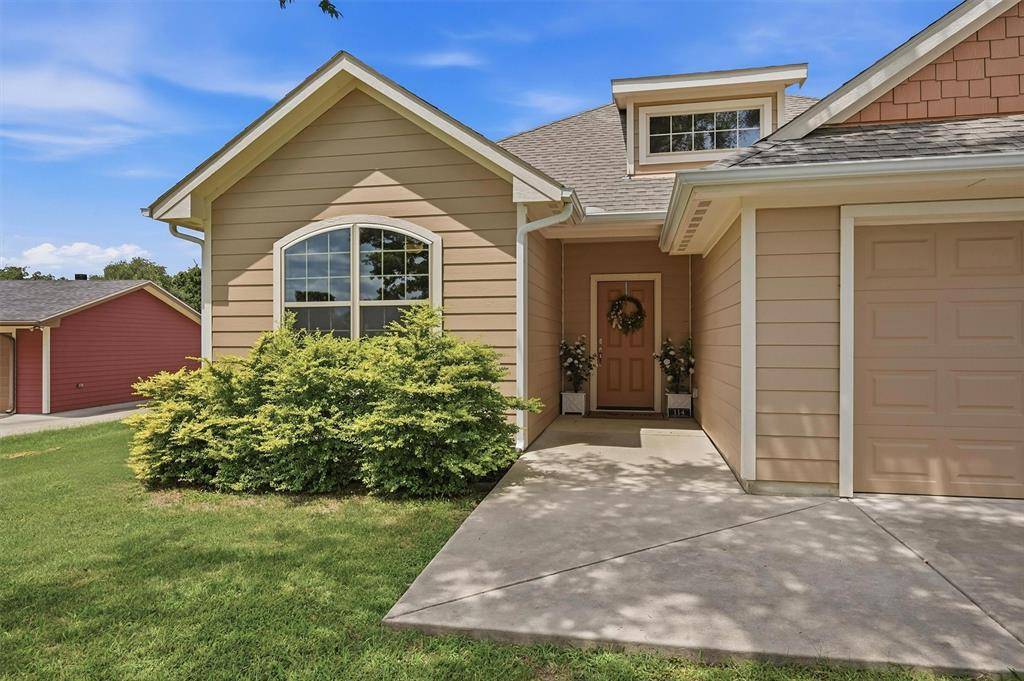 114 Sequoya Drive, Lake Kiowa, TX 76240