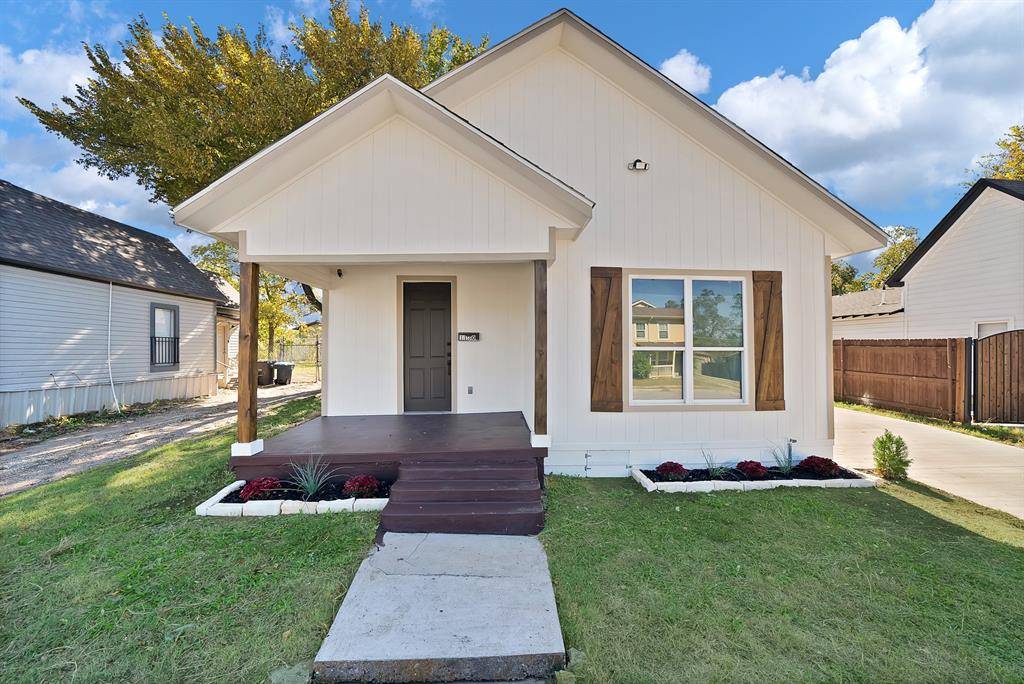 1130 E Hattie Street, Fort Worth, TX 76104