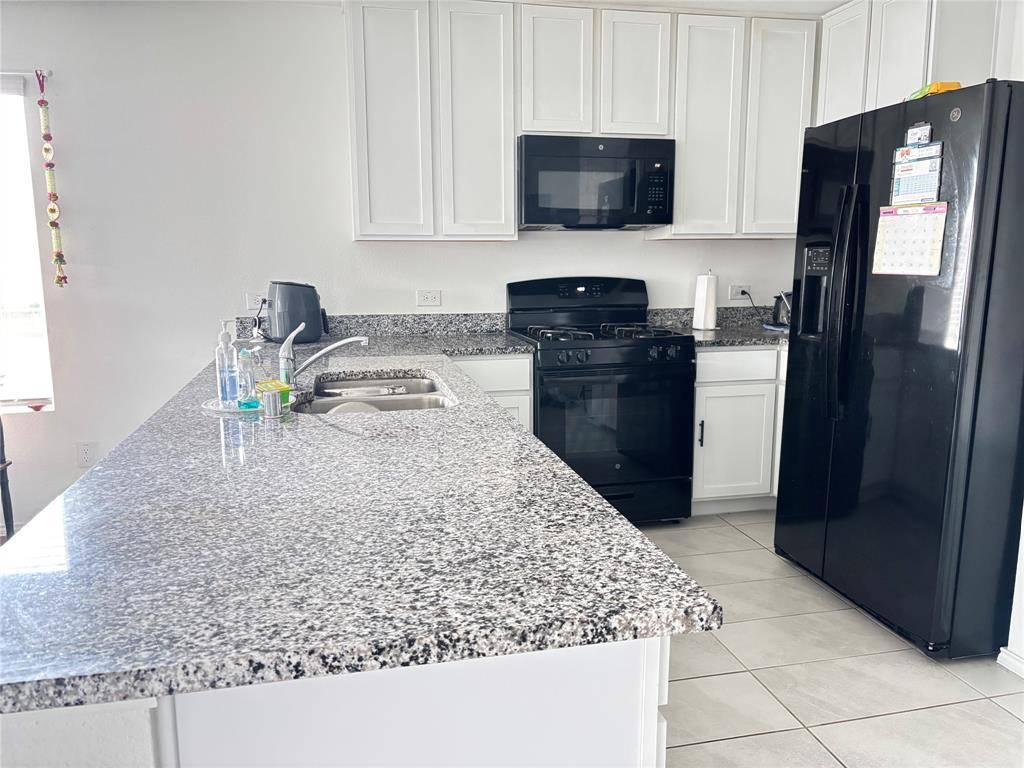 900 Mountain Laurel Drive, Princeton, TX 75407
