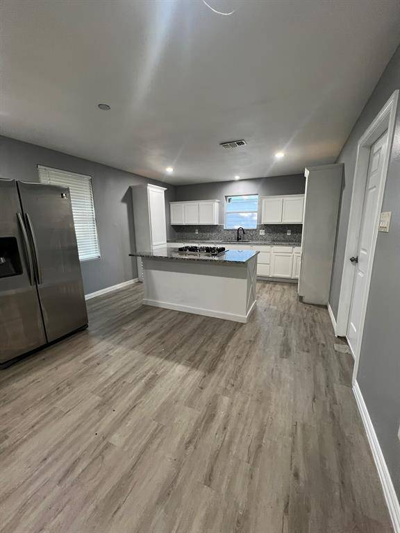 2419 N Prairie Creek Road, Dallas, TX 75227