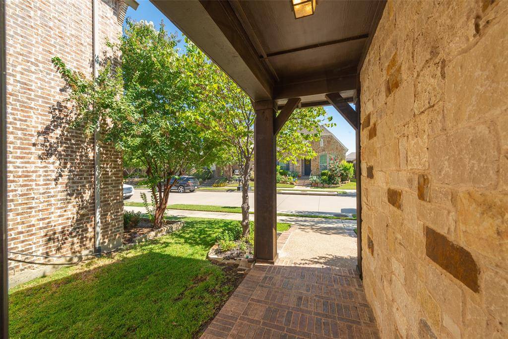 1008 Lone Ivory Trail, Arlington, TX 76005