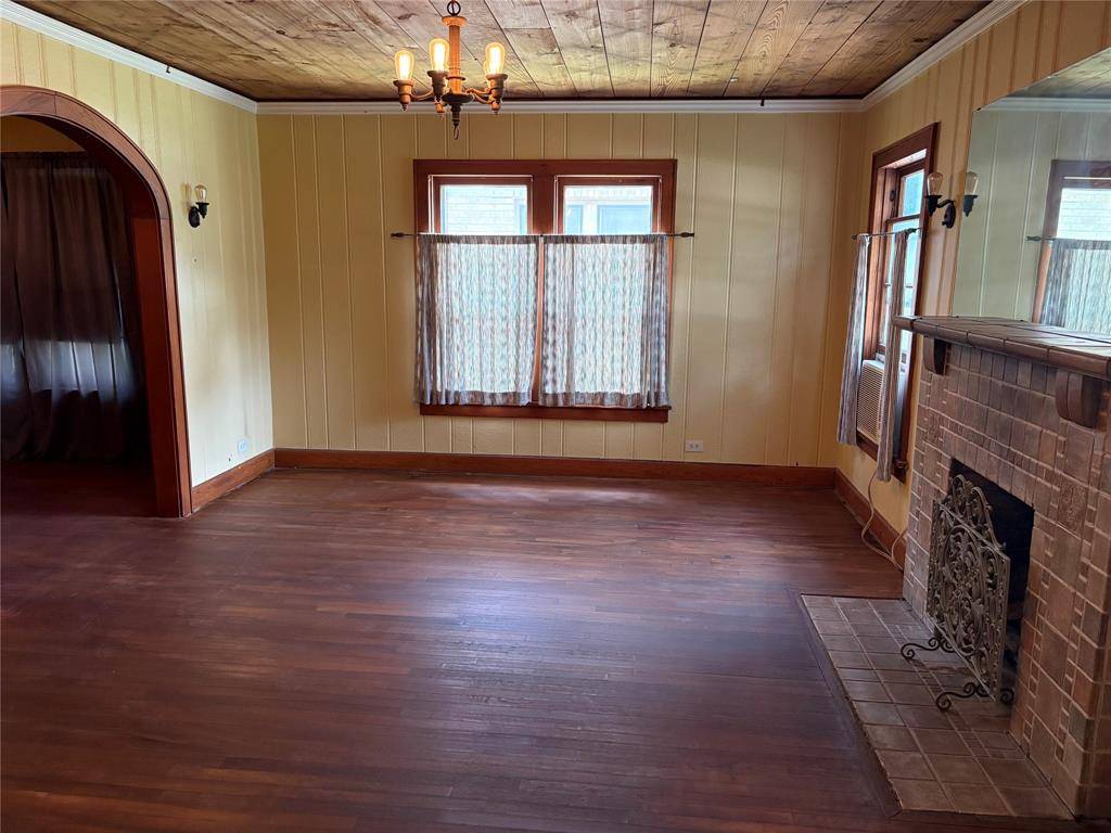 828 W Gandy Street, Denison, TX 75020