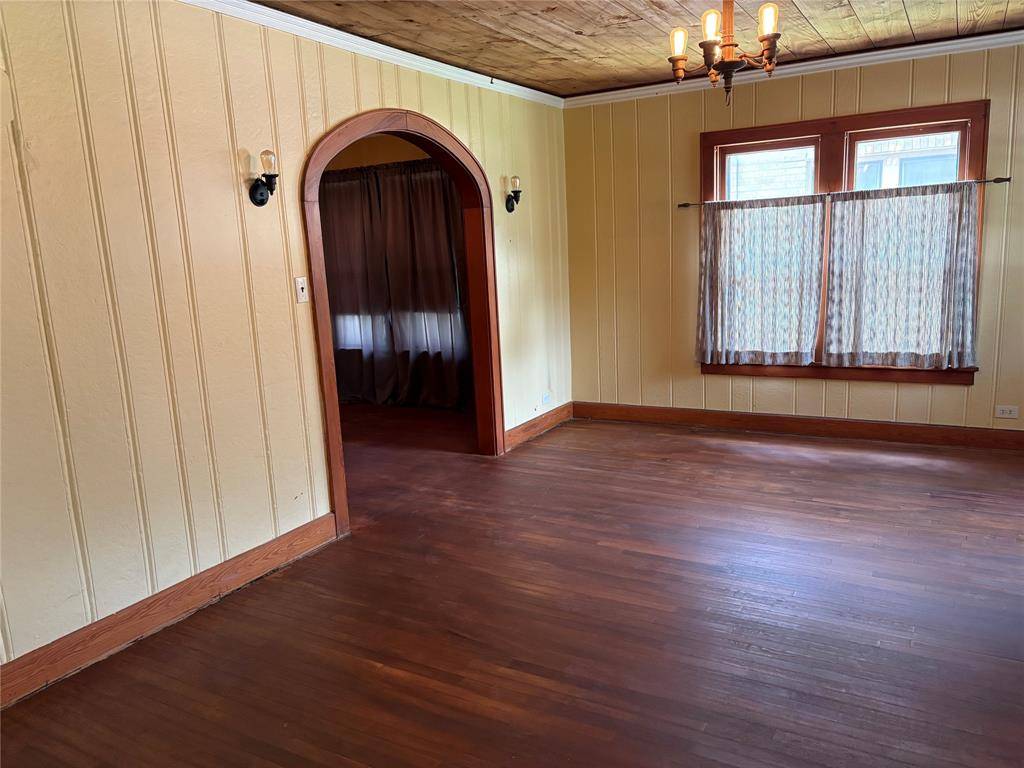 828 W Gandy Street, Denison, TX 75020