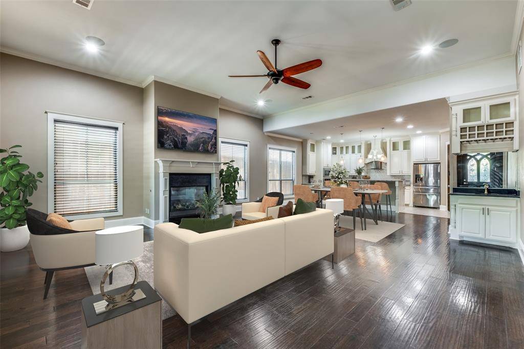 621 W 8th Street, Dallas, TX 75208
