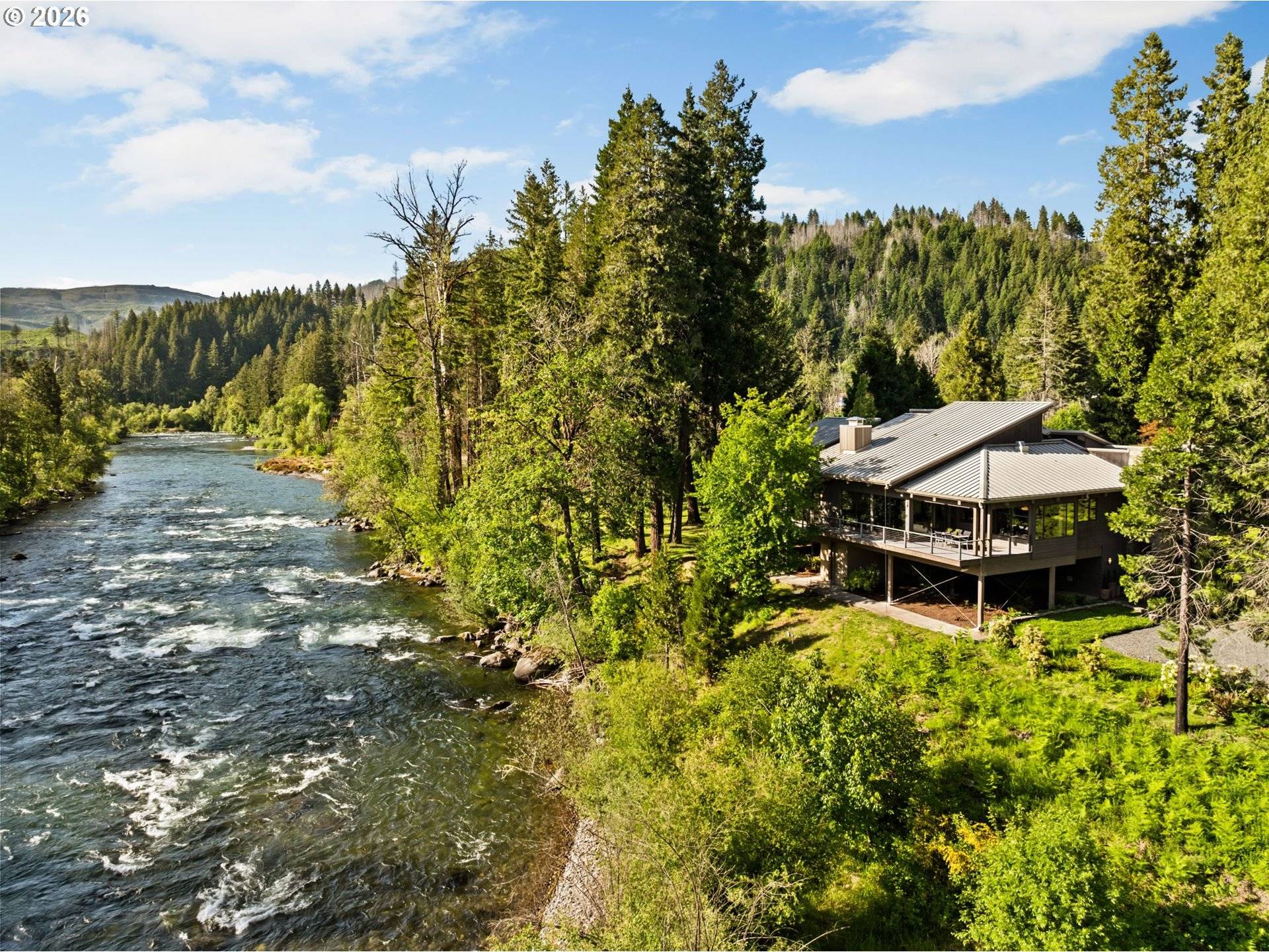 45650 MCKENZIE HWY, Vida, OR 97488