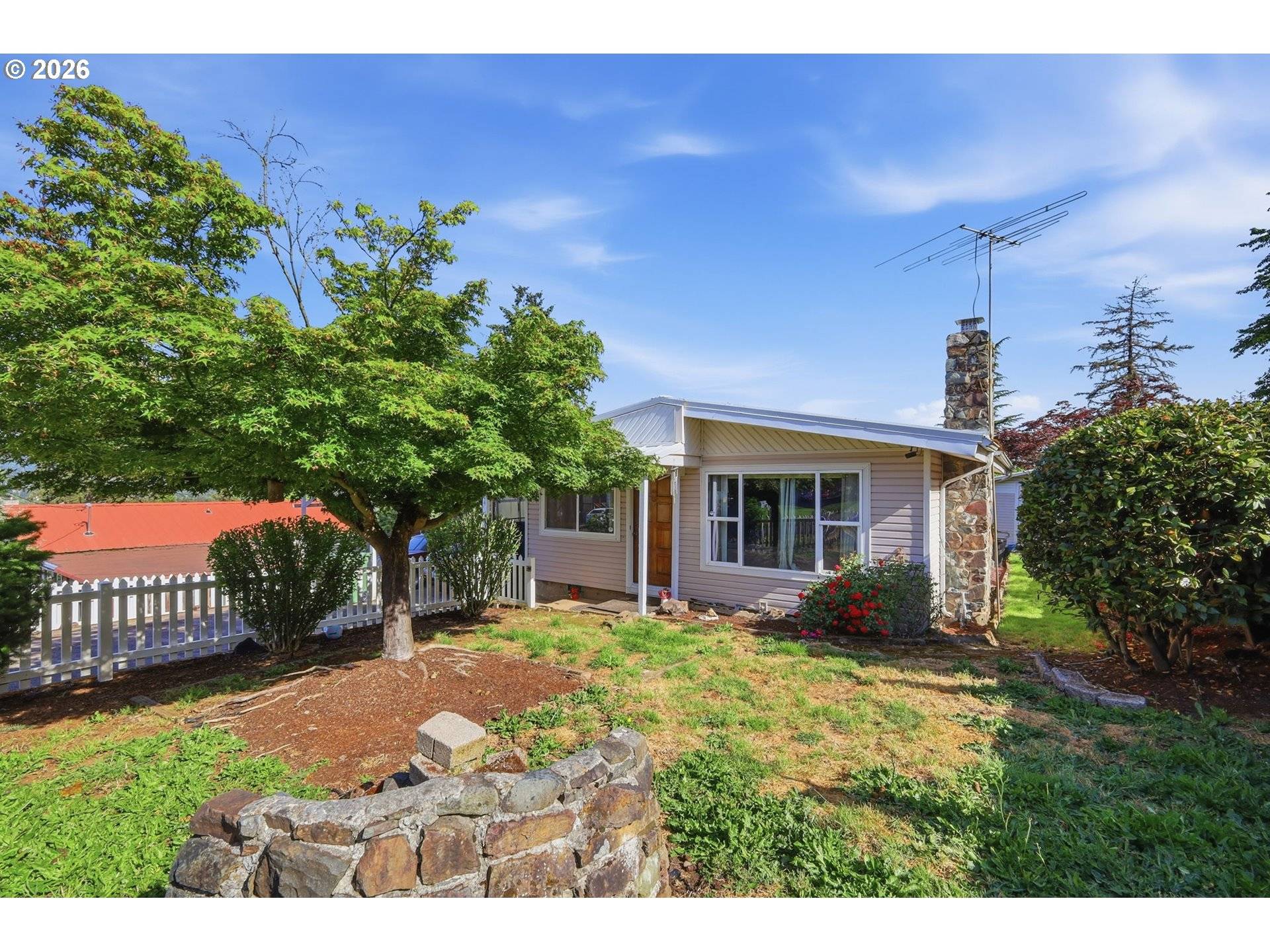 1604 E TAYLOR AVE, Cottage Grove, OR 97424
