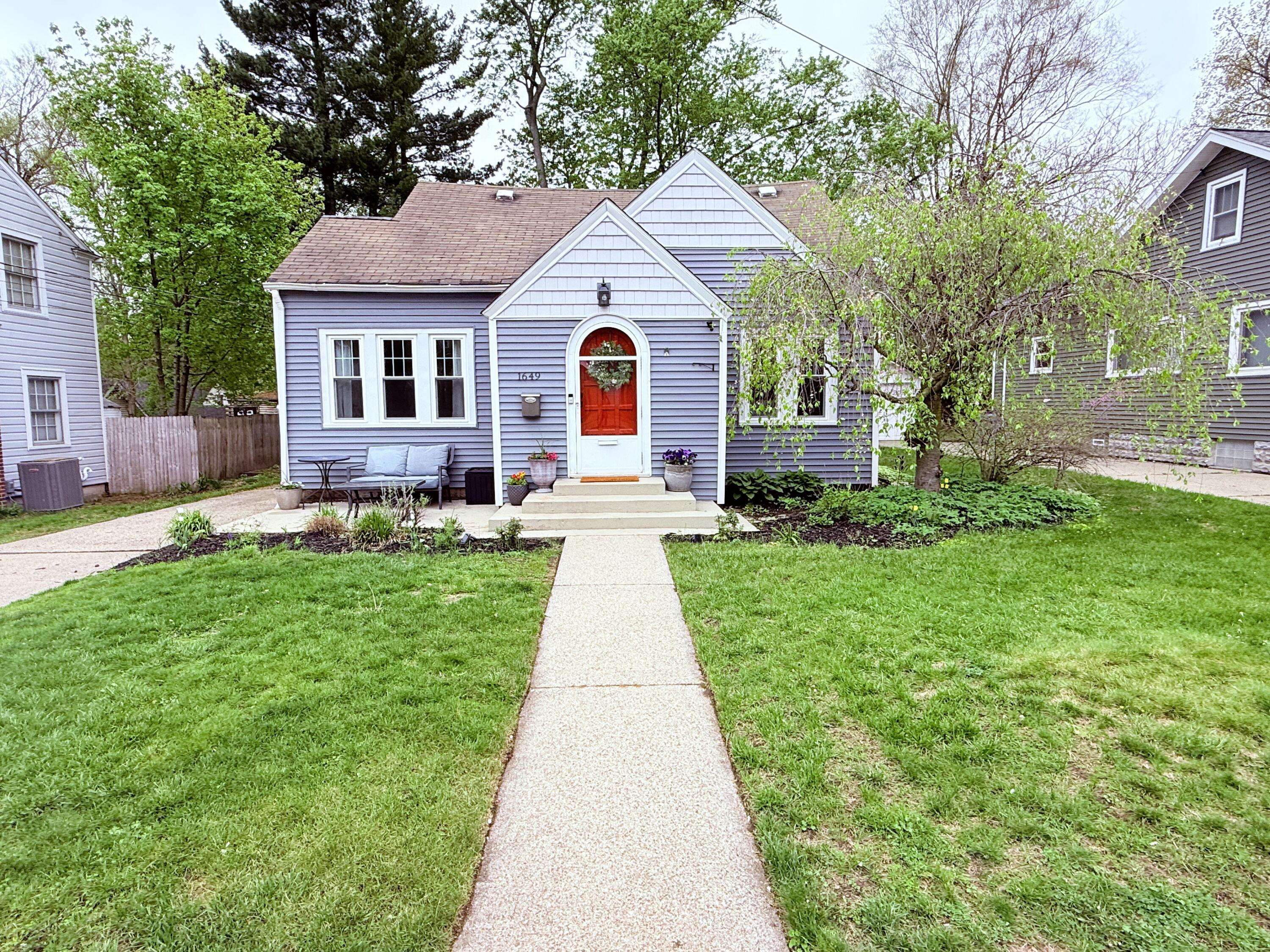 1649 Philadelphia AVE SE, City Of Grand Rapids, MI 49507