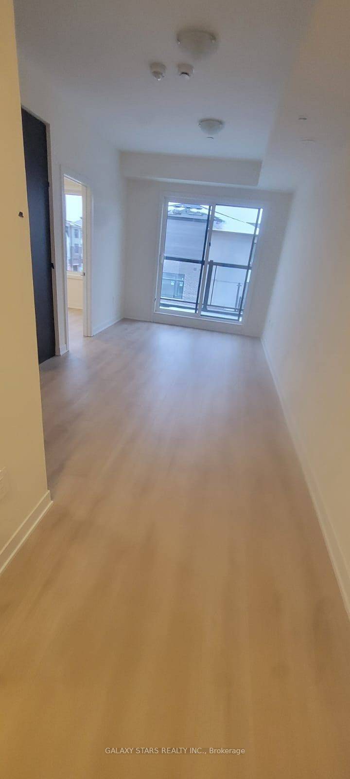 1695 Dersan ST #327, Pickering, ON L1X 0S9