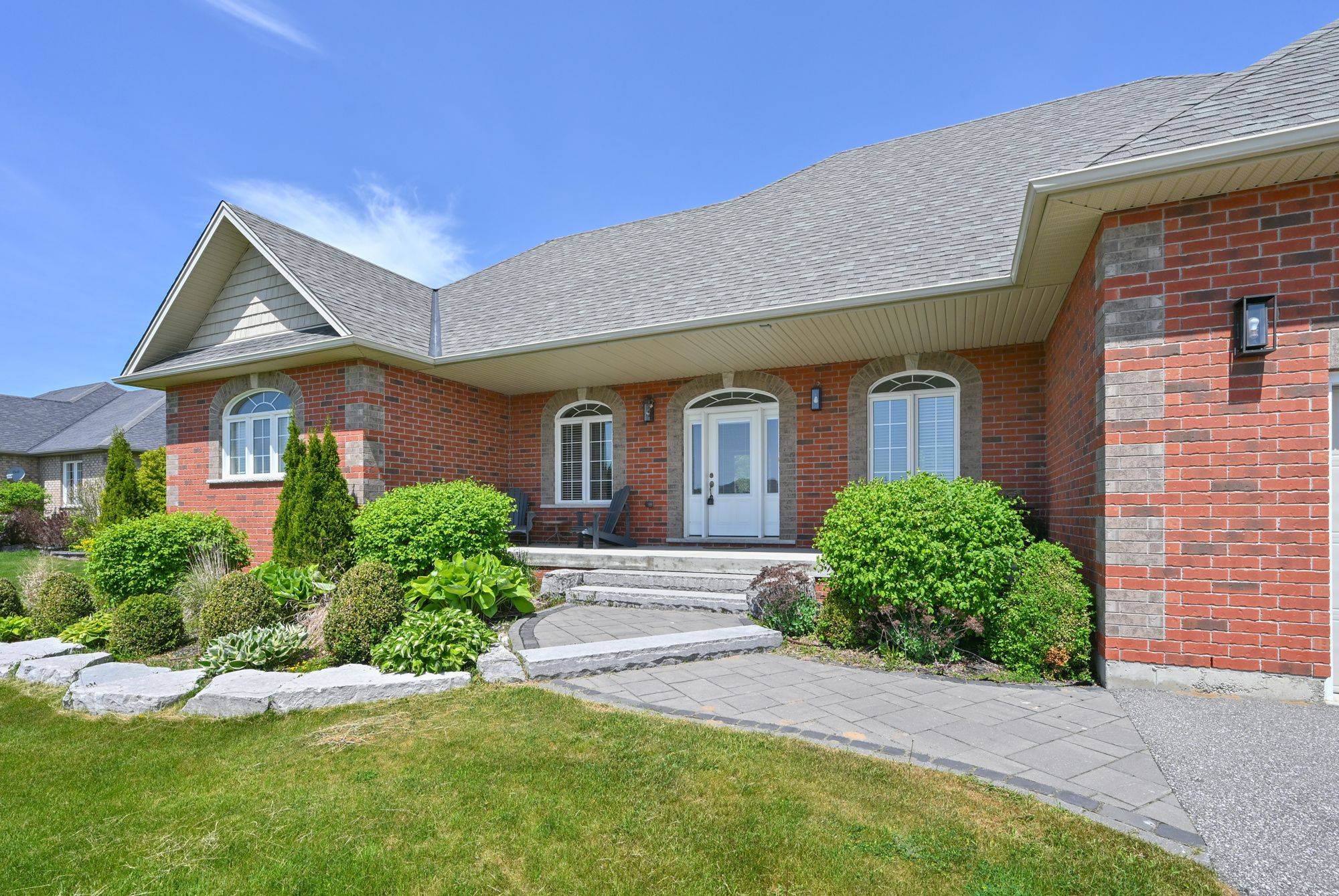 11 Harry Parker PL, Adjala-tosorontio, ON L0M 1J0