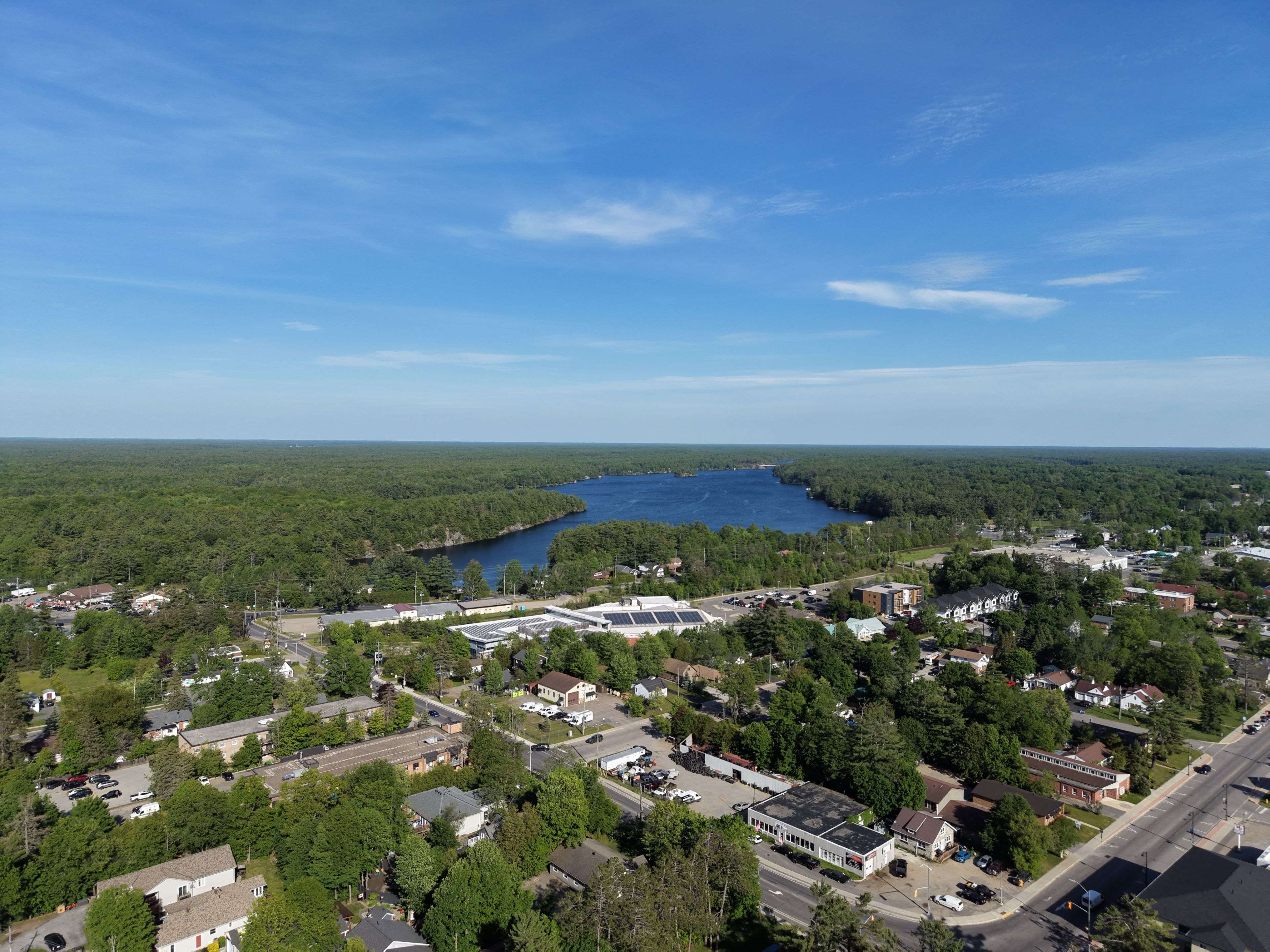 815 Muskoka RD N, Gravenhurst, ON P1P 1C2