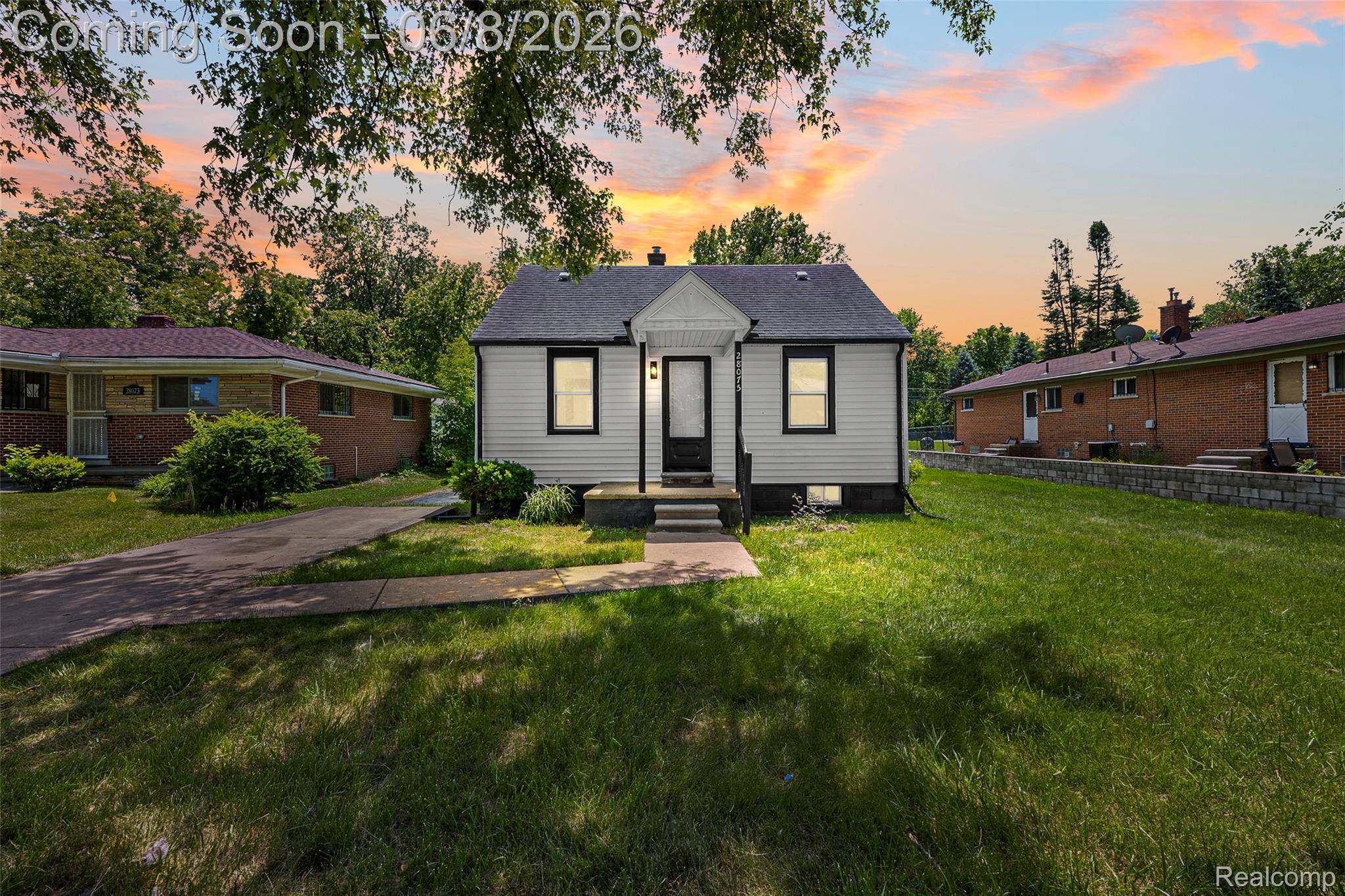 28075 Annapolis RD, Westland, MI 48186