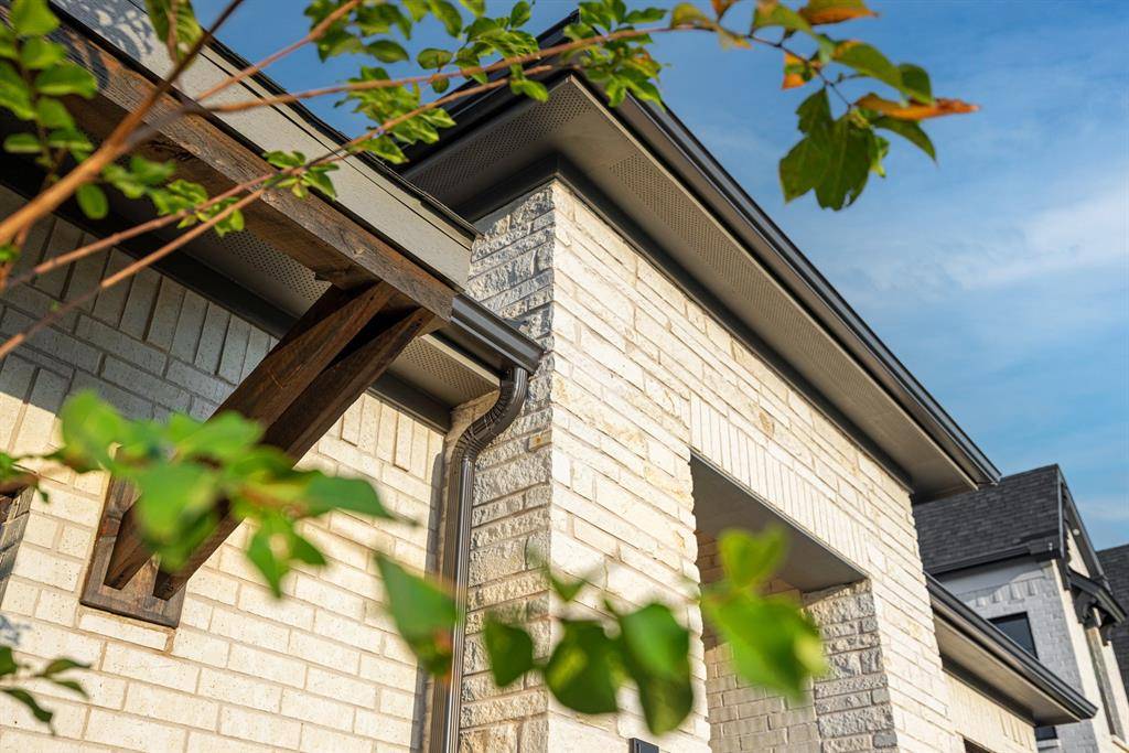 408 Double Eagle Court, Heath, TX 75032