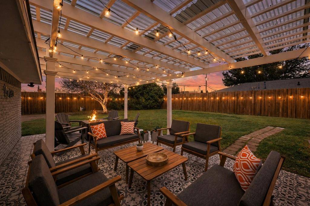 10040 Spokane Circle, Dallas, TX 75229