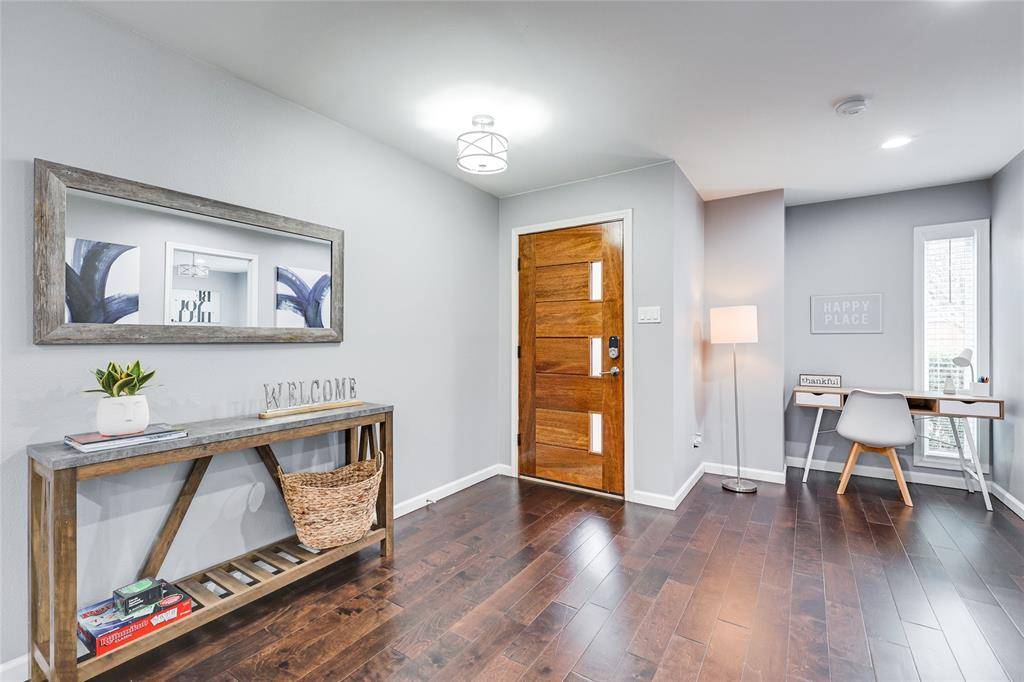 10040 Spokane Circle, Dallas, TX 75229