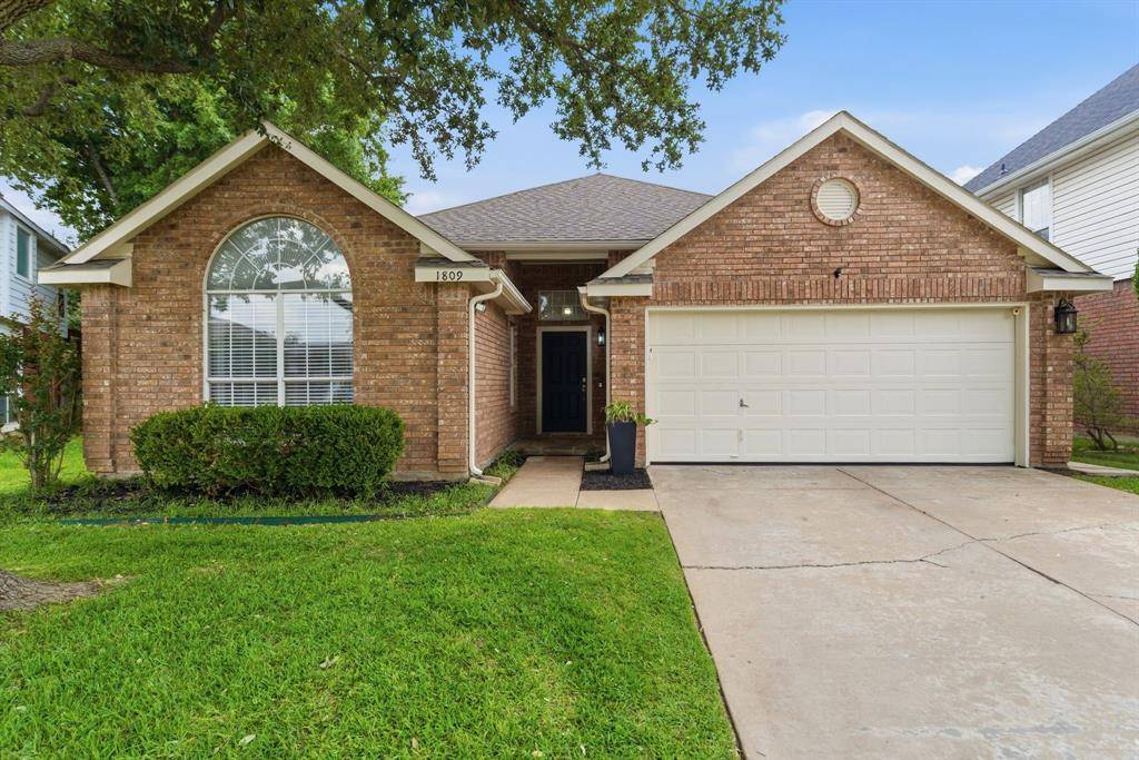 1809 Armstrong Drive, Flower Mound, TX 75028