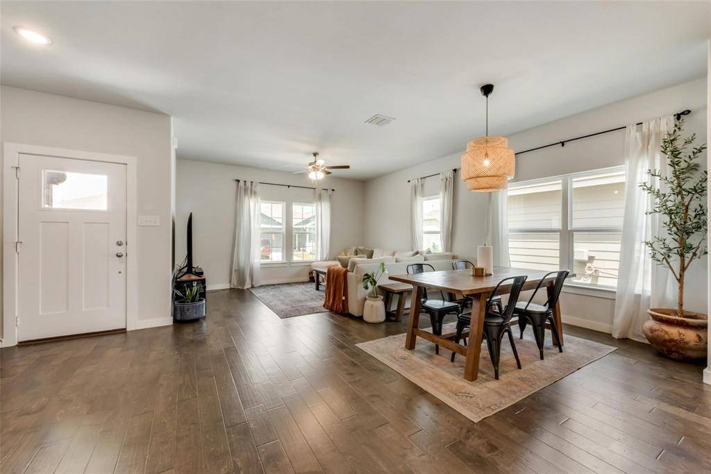 2204 Paxton Way, Denton, TX 76209
