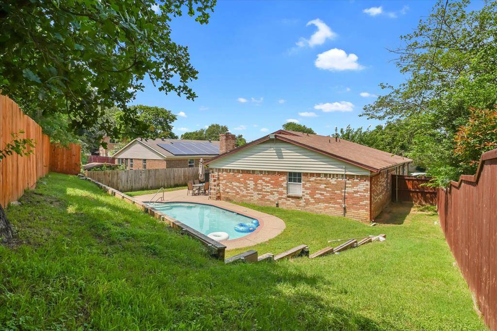 1926 Creek Wood Court, Irving, TX 75060