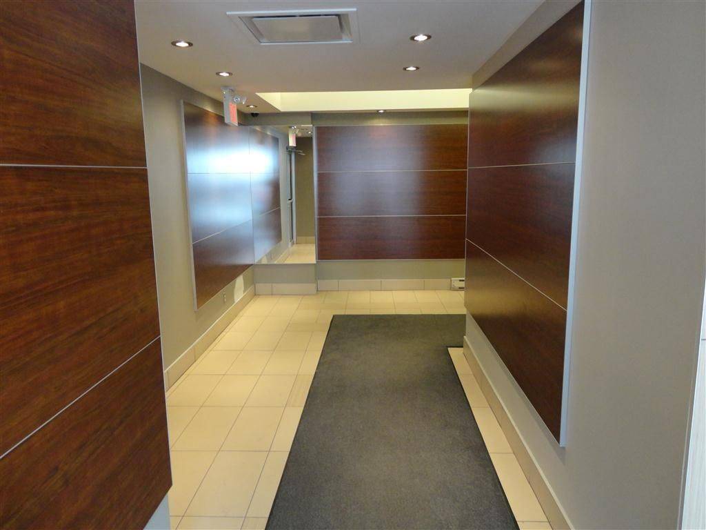 1376 Bank ST #304, Billings Bridge - Riverside Park And Area, ON K1H 7Y3