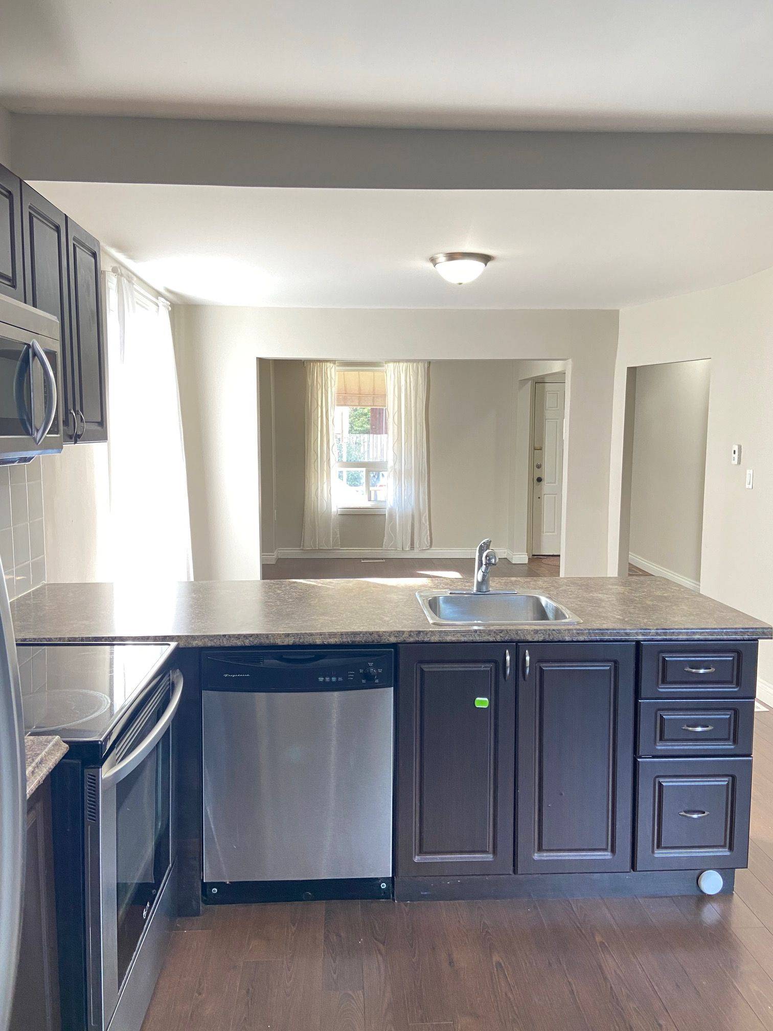 60 Arthur AVE N, Hamilton, ON L8L 6C5