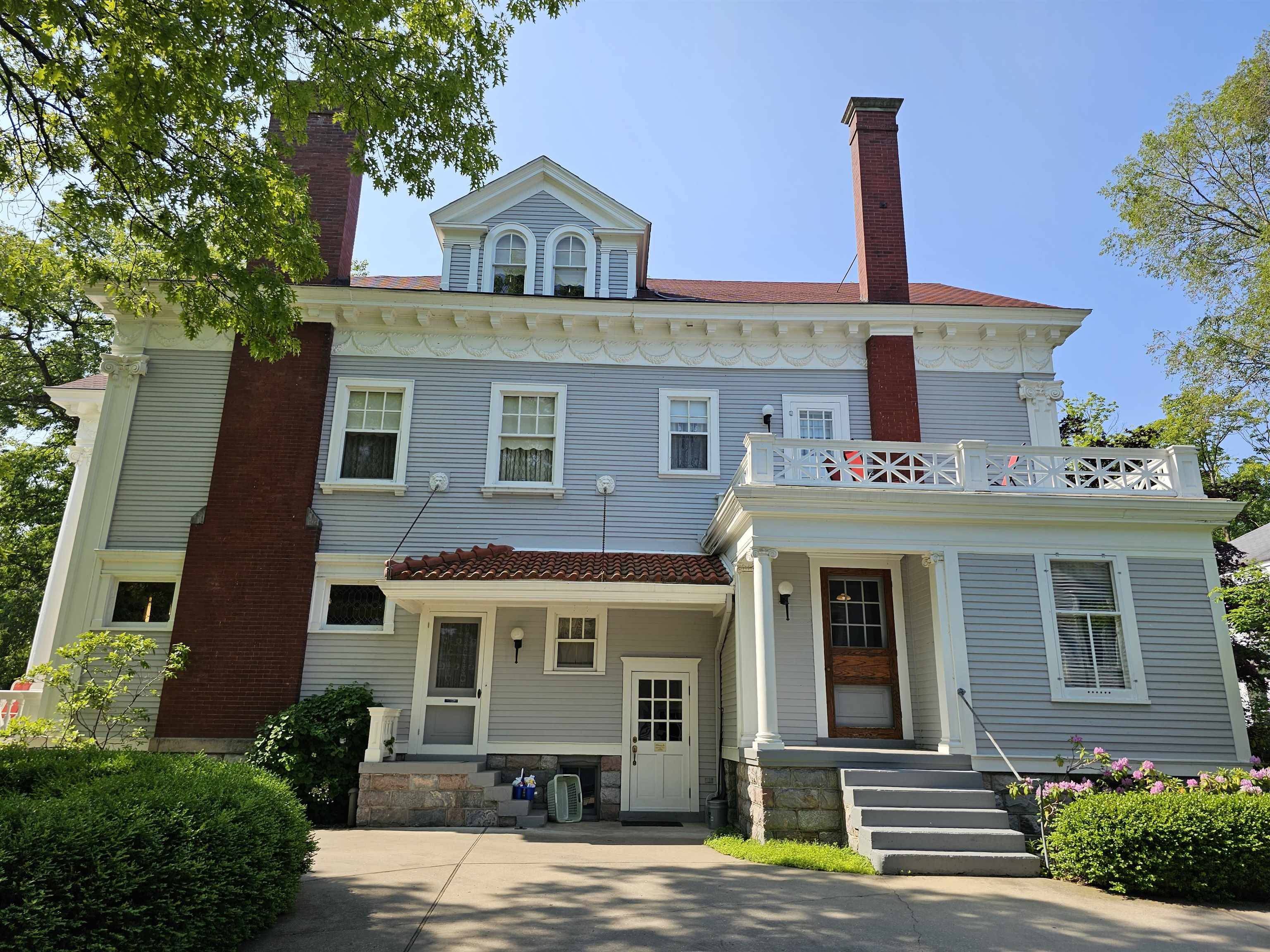230 Wellington, Traverse City, MI 49686