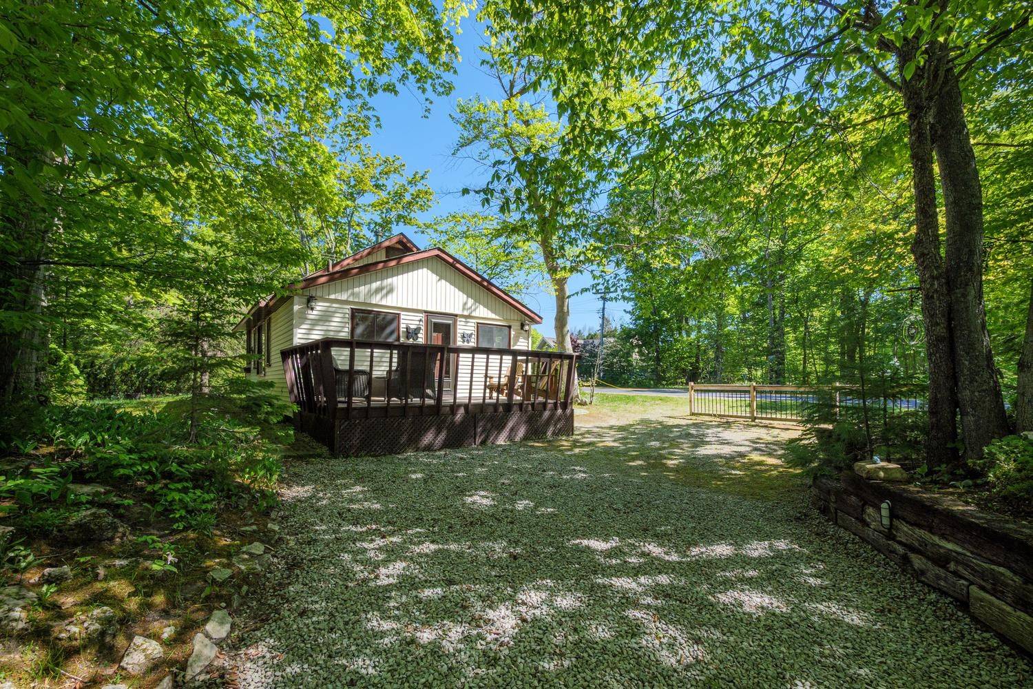 112 Symon AVE, South Bruce Peninsula, ON N0H 2T0