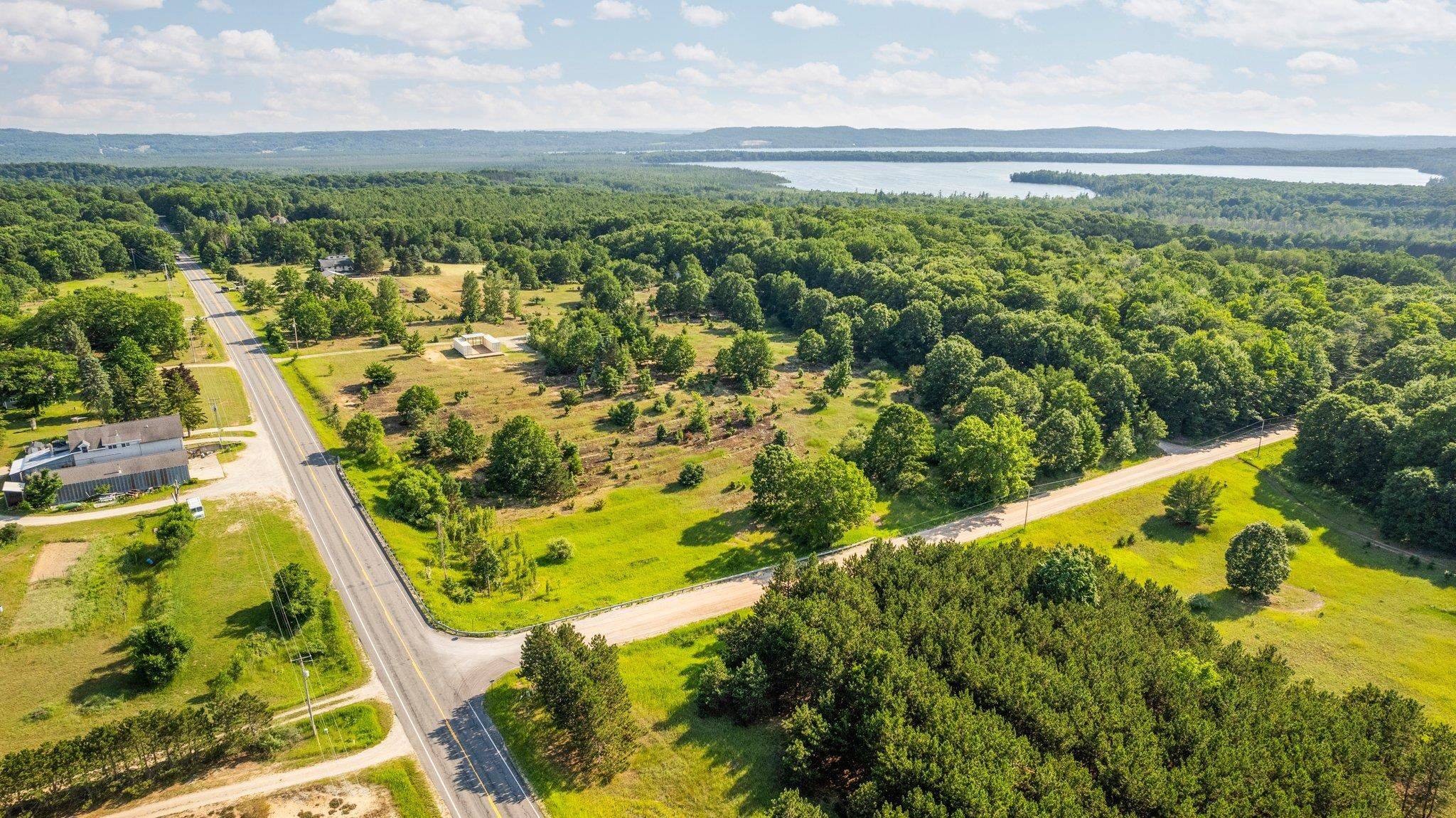 5896 Indian Hill RD, Platte Twp, MI 49640