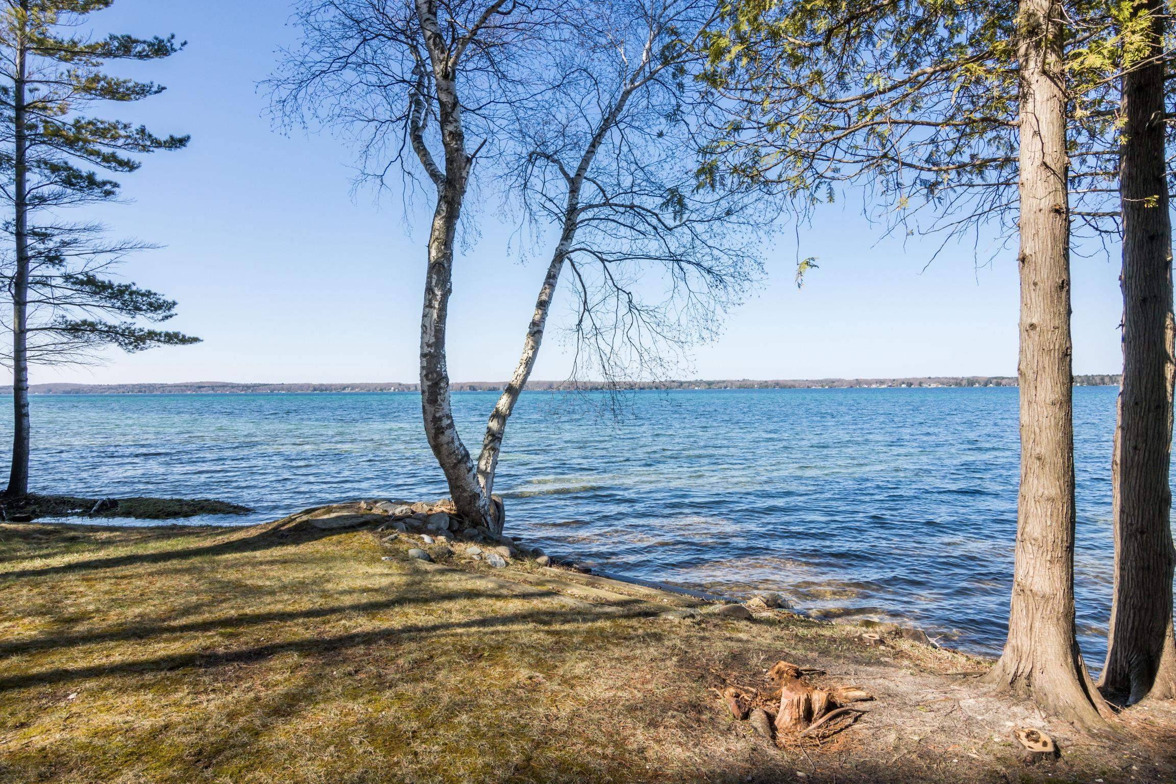 3037 Willow ST, Central Lake Twp, MI 49622