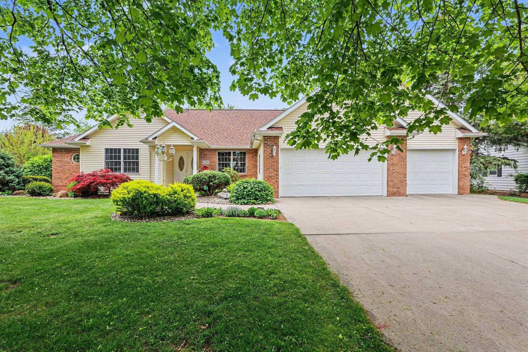 1220 Glenwood DR, Pleasant, MI 48858
