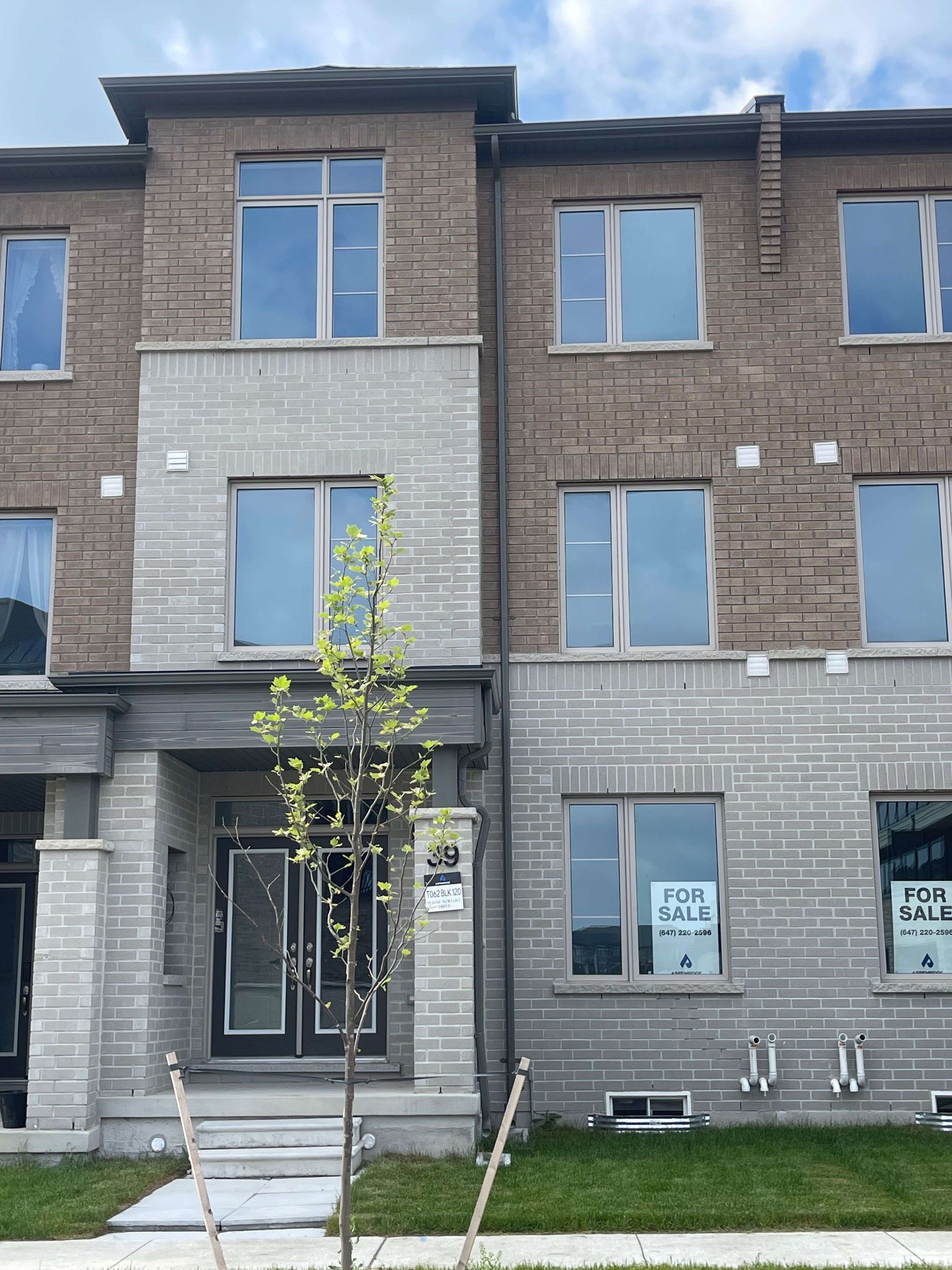 39 Jane Newlove DR, Markham, ON L6C 3P5